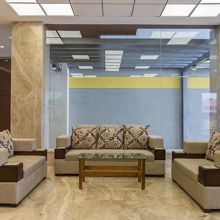 Hotel Hills Tirupattur Tiruppatur Екстериор снимка