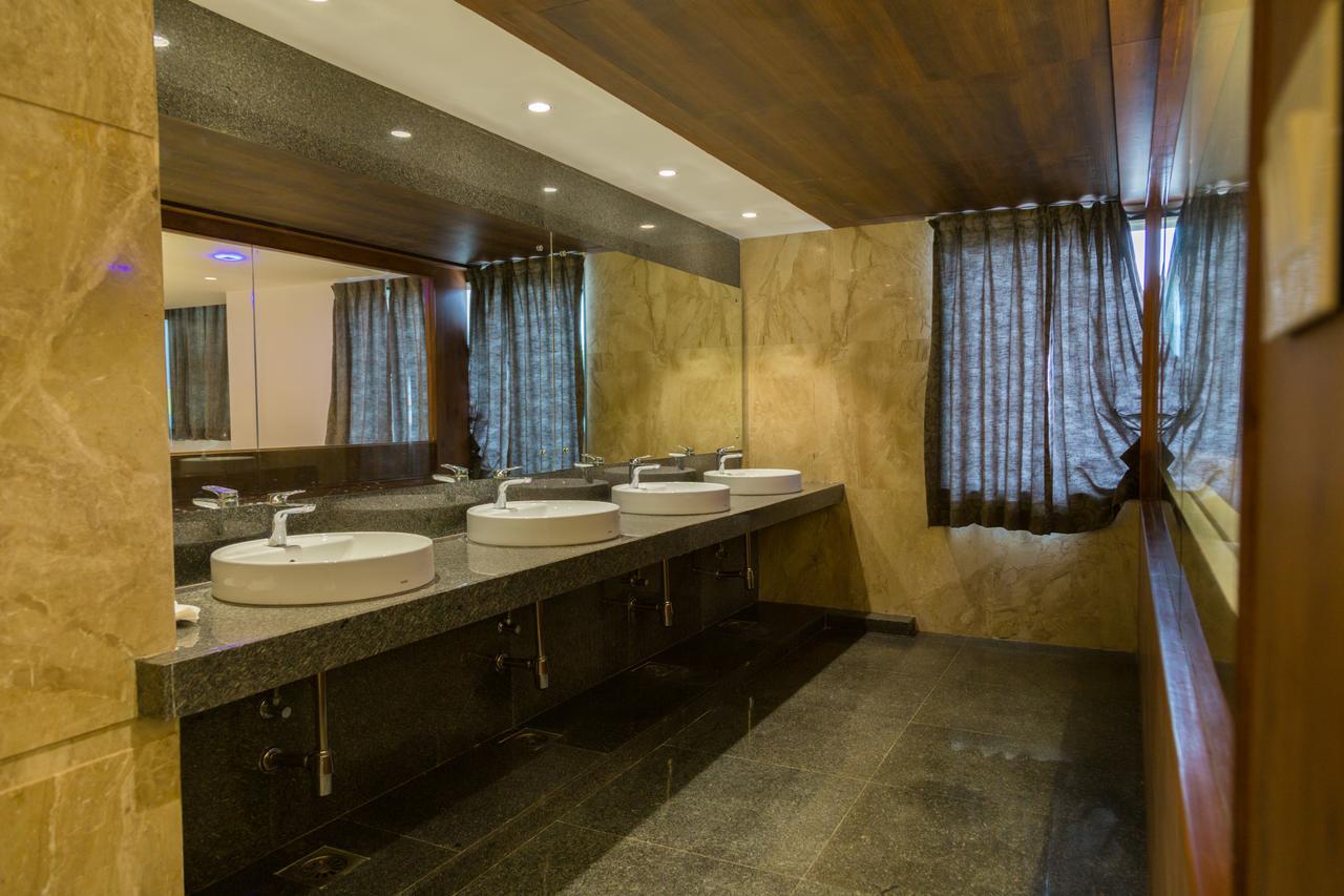 Hotel Hills Tirupattur Tiruppatur Екстериор снимка
