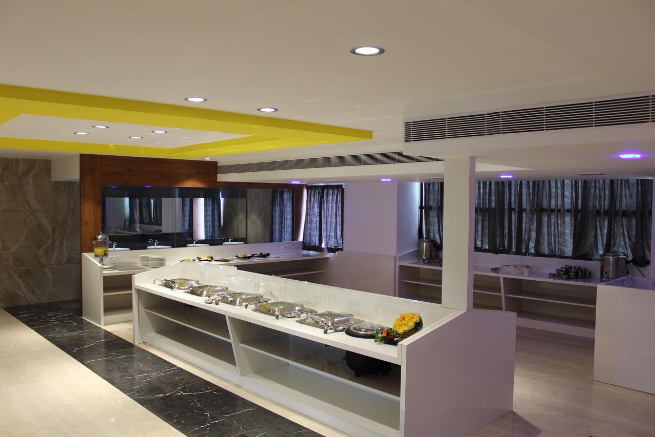 Hotel Hills Tirupattur Tiruppatur Екстериор снимка