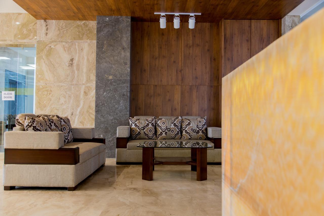 Hotel Hills Tirupattur Tiruppatur Екстериор снимка