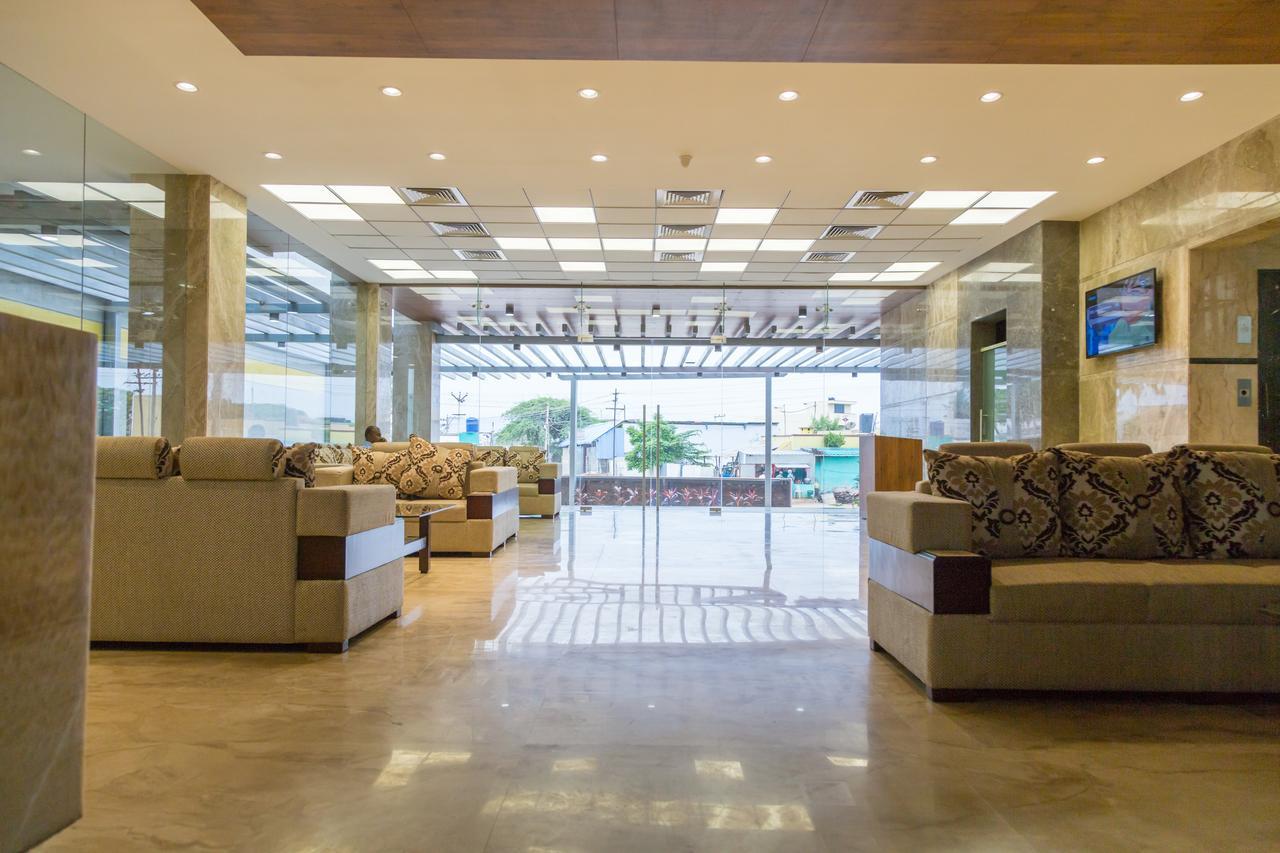 Hotel Hills Tirupattur Tiruppatur Екстериор снимка